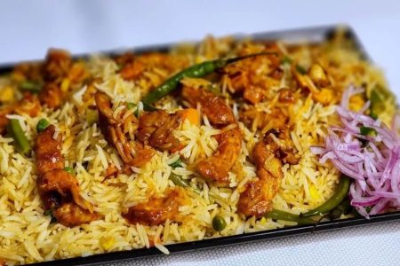 സ്പെഷ്യൽ ചില്ലി മന്തി റെസിപ്പി മന്തി ഇഷ്ട്ടമുള്ളവർക്ക് വീട്ടിൽ തന്നെ നല്ല രുചിയിൽ ഉണ്ടാക്കാൻ കഴിയുന്ന റെസിപ്പി ആണിത്. Special Chilli Mandhi Recipe