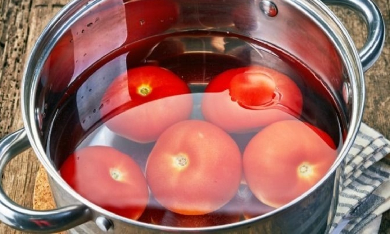 How to clean tomatos