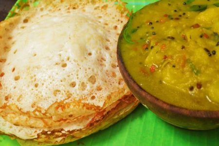 ഈസ്റ്റ് ഇല്ലാതെ തന്നെ നല്ല പൂ പോലത്തെ അപ്പം തയ്യാറാക്കി എടുക്കാം. Easy Variety Paalappam – 2 Styles