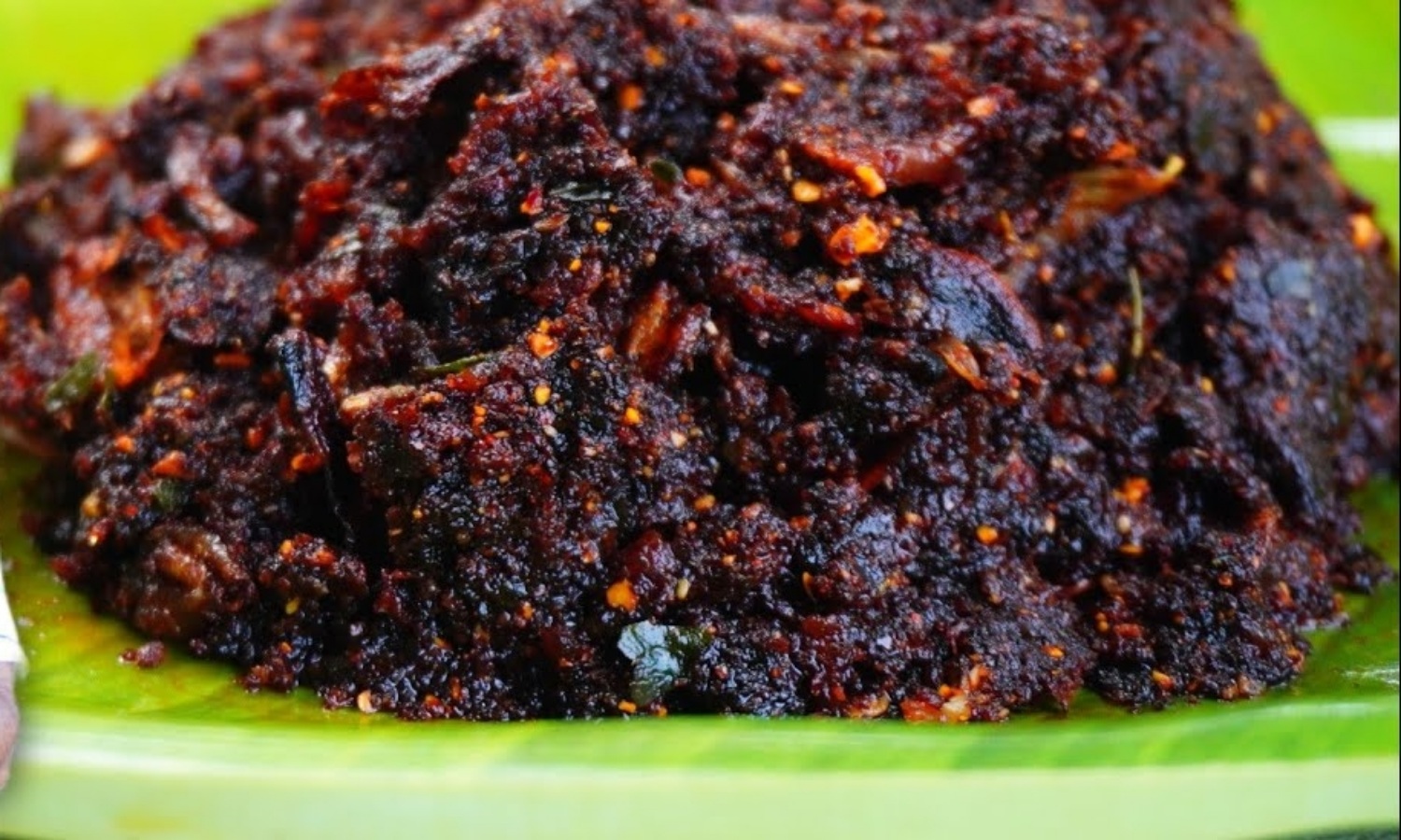 Special Varuthu Podicha Chammanthi (Dry Roasted Coconut Chutney)