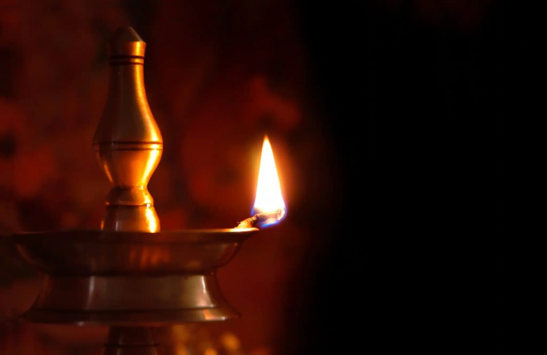 Nilavilakku in Astrology & Vastu