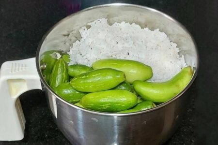 Ivy Gourd Coconut Stir-Fry (Kovakkai Thoran)