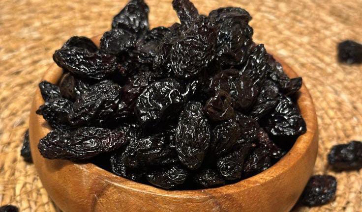 Health Benefits of Dry Grapes (Raisins)