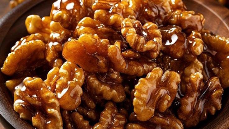 Health Benefits of Honey + Walnuts