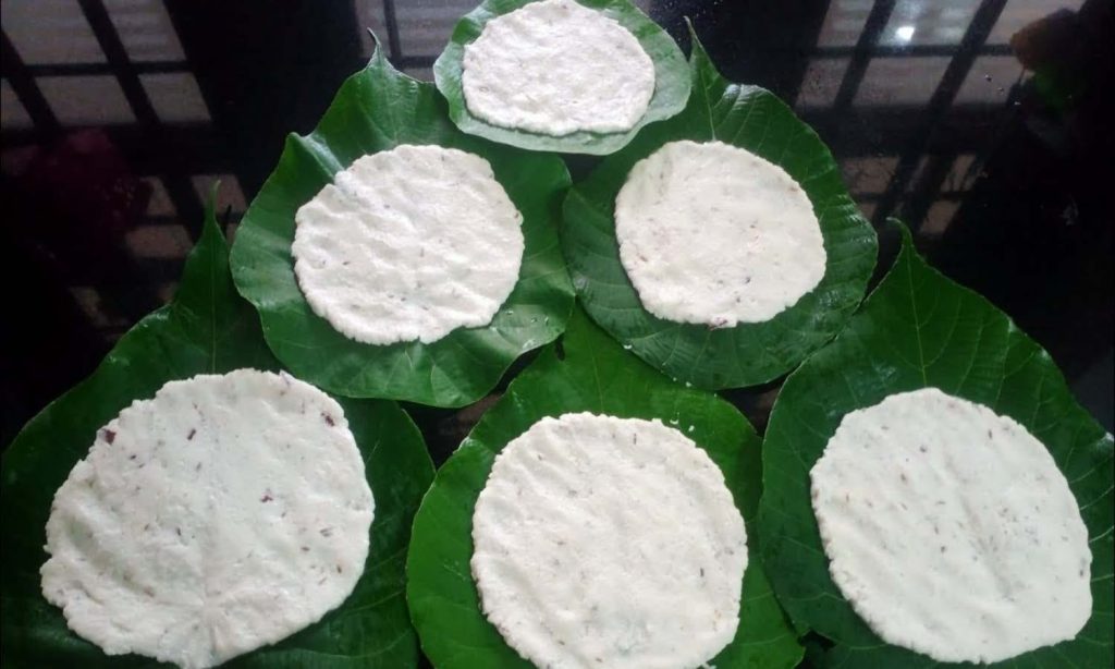 Tasty coconut pathiri recipe