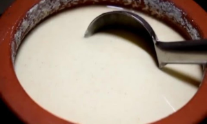 secret ingredients of banana fritters